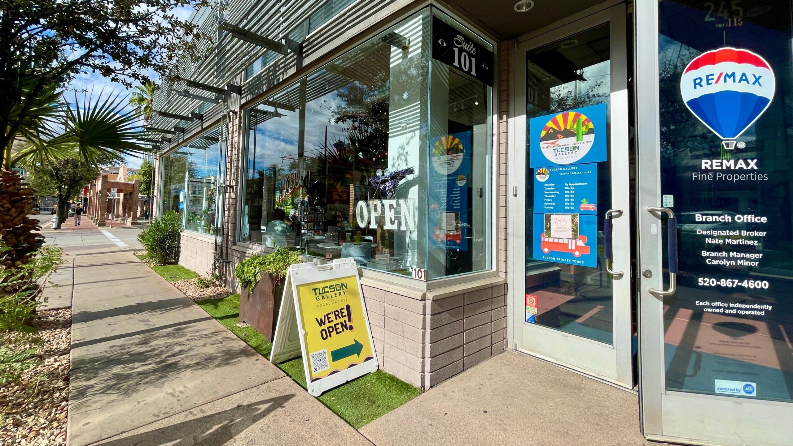 Front REMAX Fine Properties & Gallery