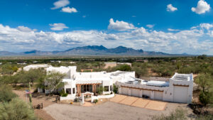 Luxury home in Green Valley, AZ represented by Realtor Tony Ray Baker